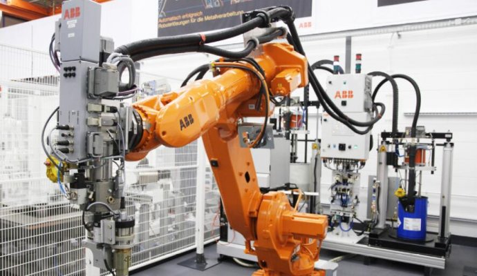 工业机器人的人机交互介绍（无线充电）
