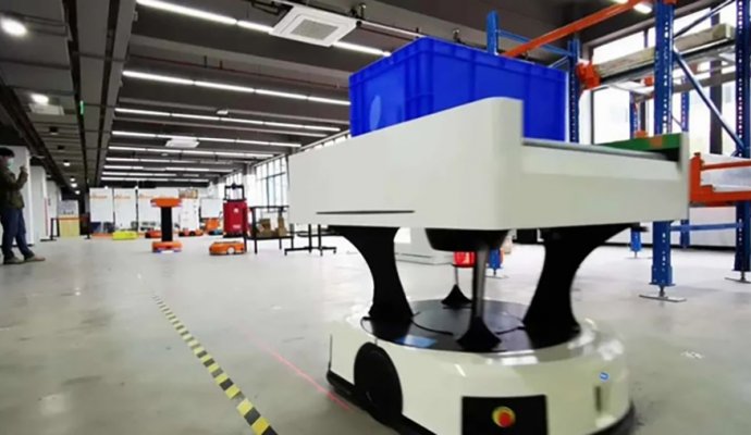 AGV 无线充电方案:科技赋能,开启 AGV 充电的无线传奇