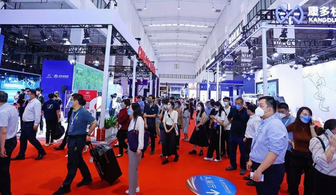 无线充电赋能机器人，2023世界机器人博览会