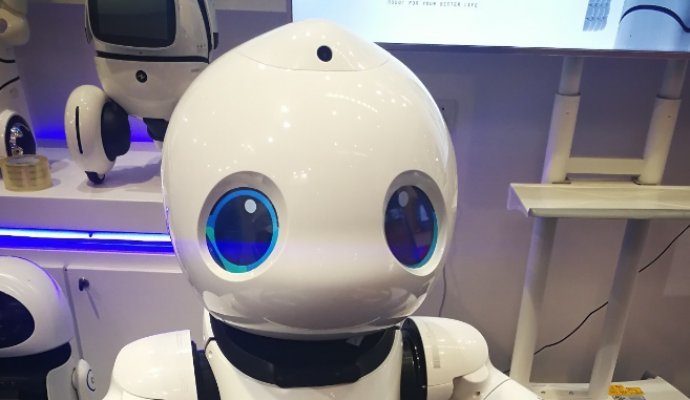服务机器人无线充电应用：高效、安全、环保的充电解决方案（无线充电）